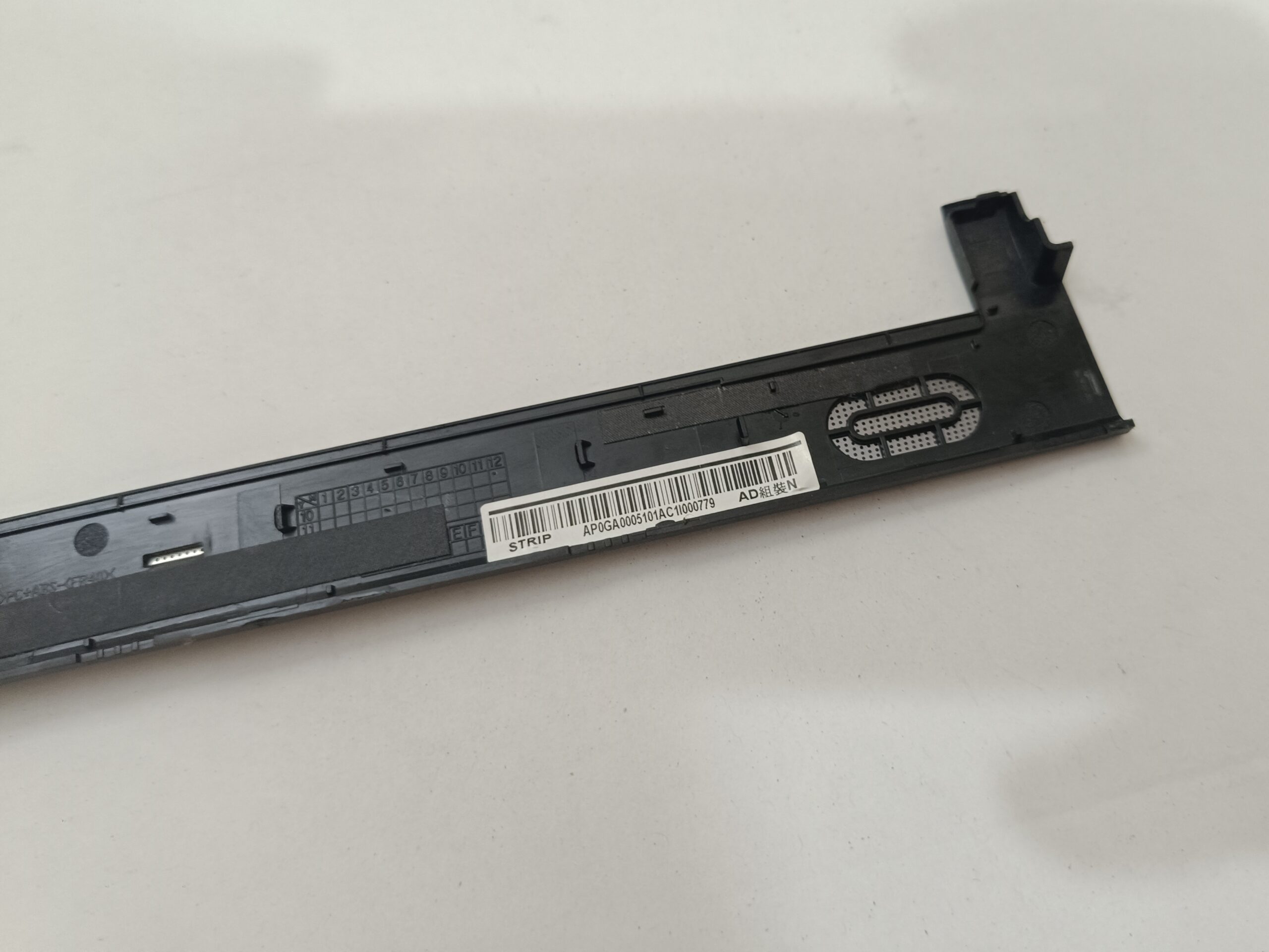 GRUNDIG GNB1440 ORJİNAL ÜST PLASTİK BAR - Görsel 2