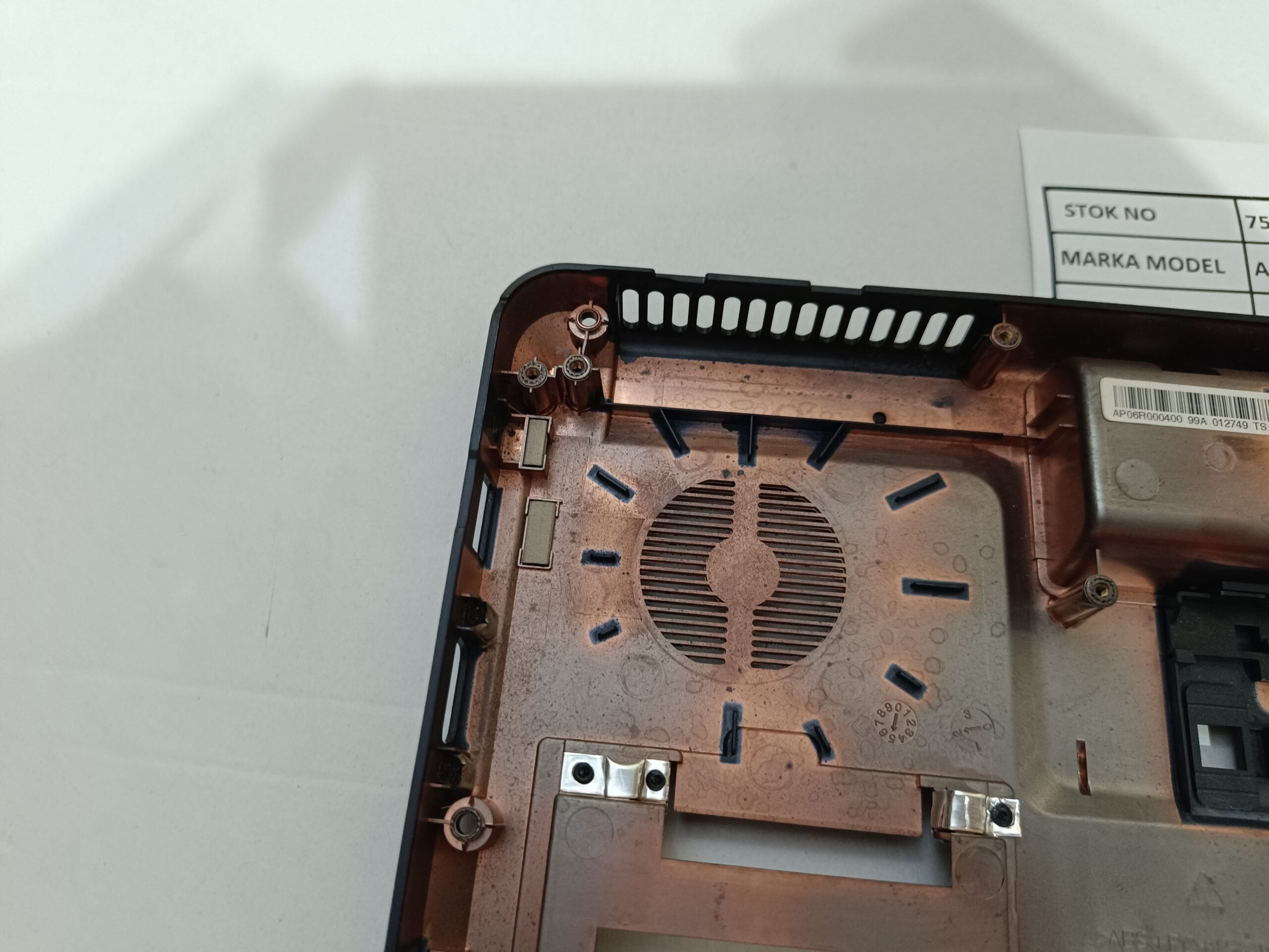ACER EMACHINES 725 ORJİNAL ALT KASA - Görsel 9