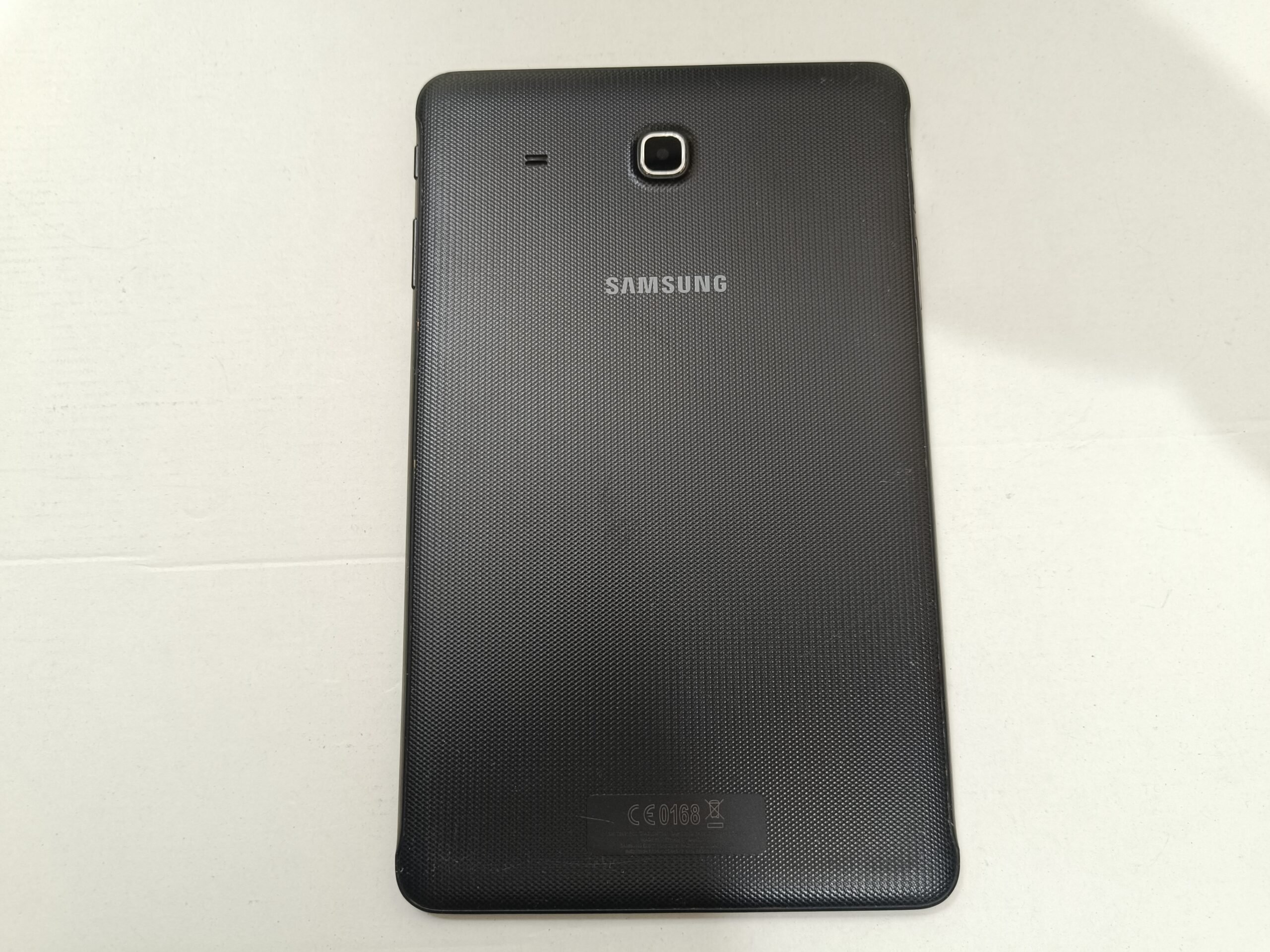 SAMSUNG TAB E SM-T562 ORJİNAL ARKA KAPAK SİYAH