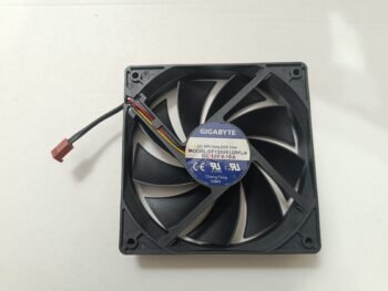 GIGABYTE 12V KASA FANI ( 12*12 CM KARE ) KISA KABLOLU