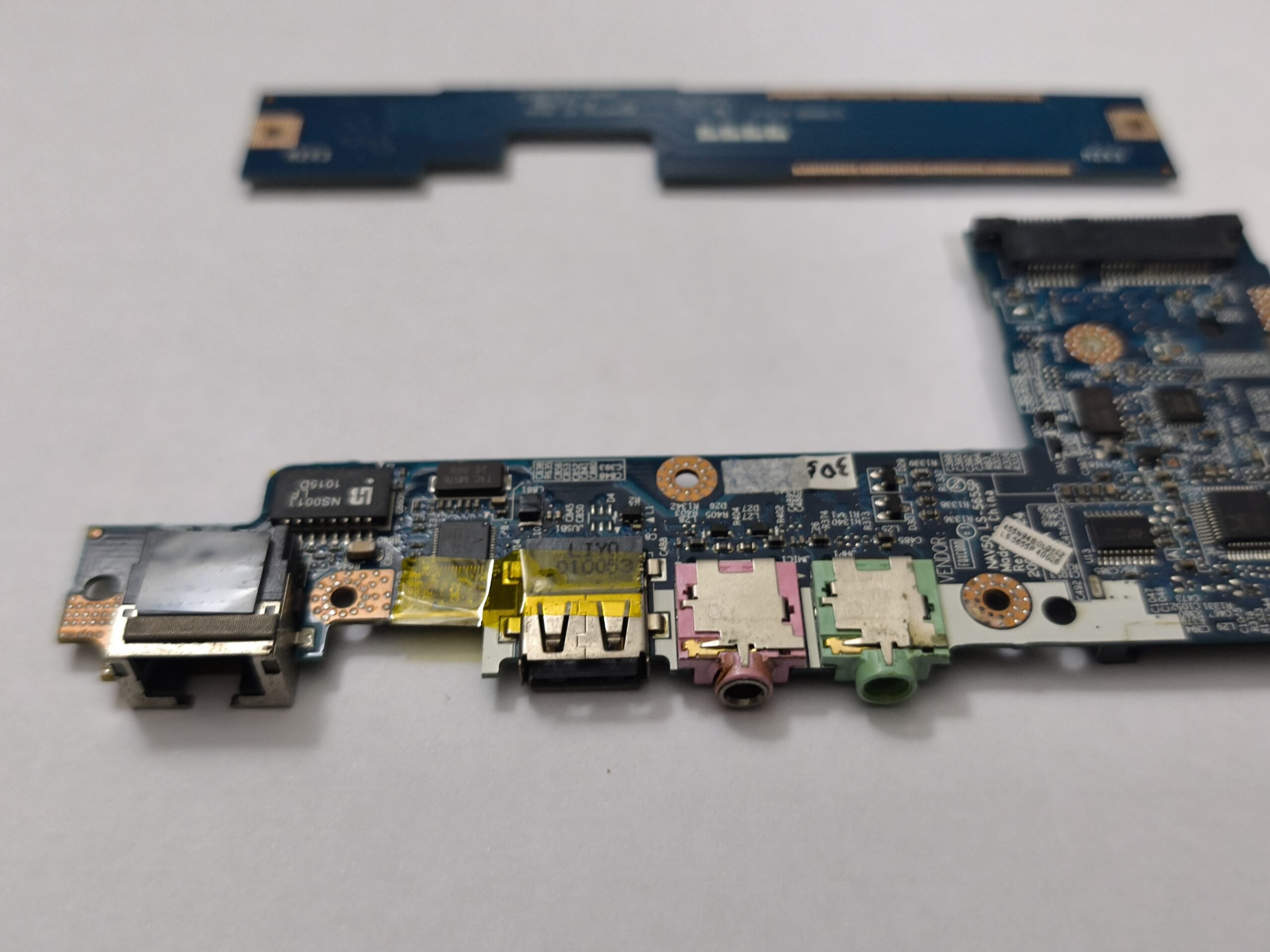 ACER ASPIRE ONE AOD256 NAV70ORJİNAL YAN USB 3.5mm SES GİRİŞ BORDU - Görsel 2