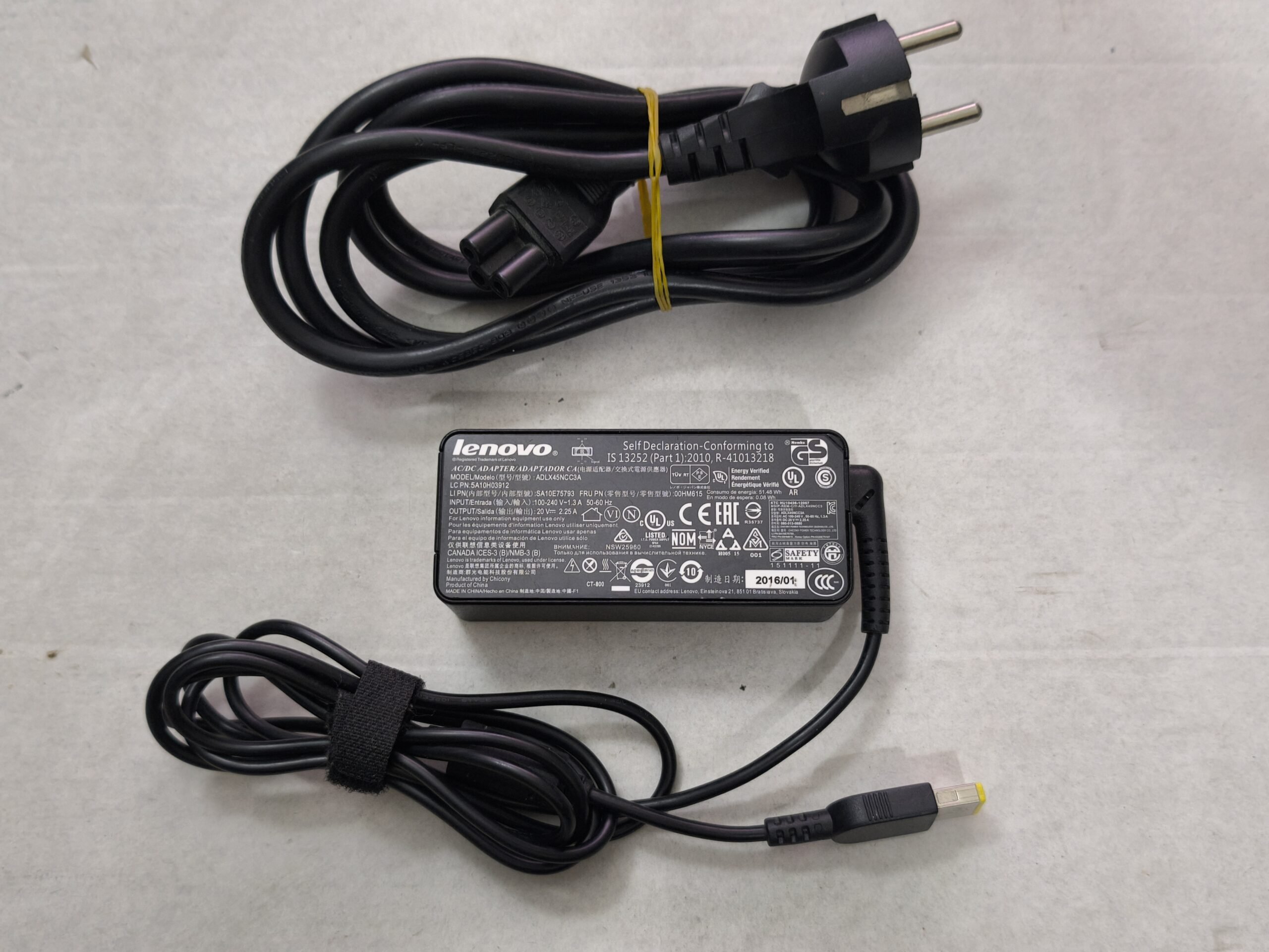 LENOVO 20V 2.25A 45W USB TİP SARI UÇ ORJİNAL ADAPTÖR ( ADLX45NCC3A )