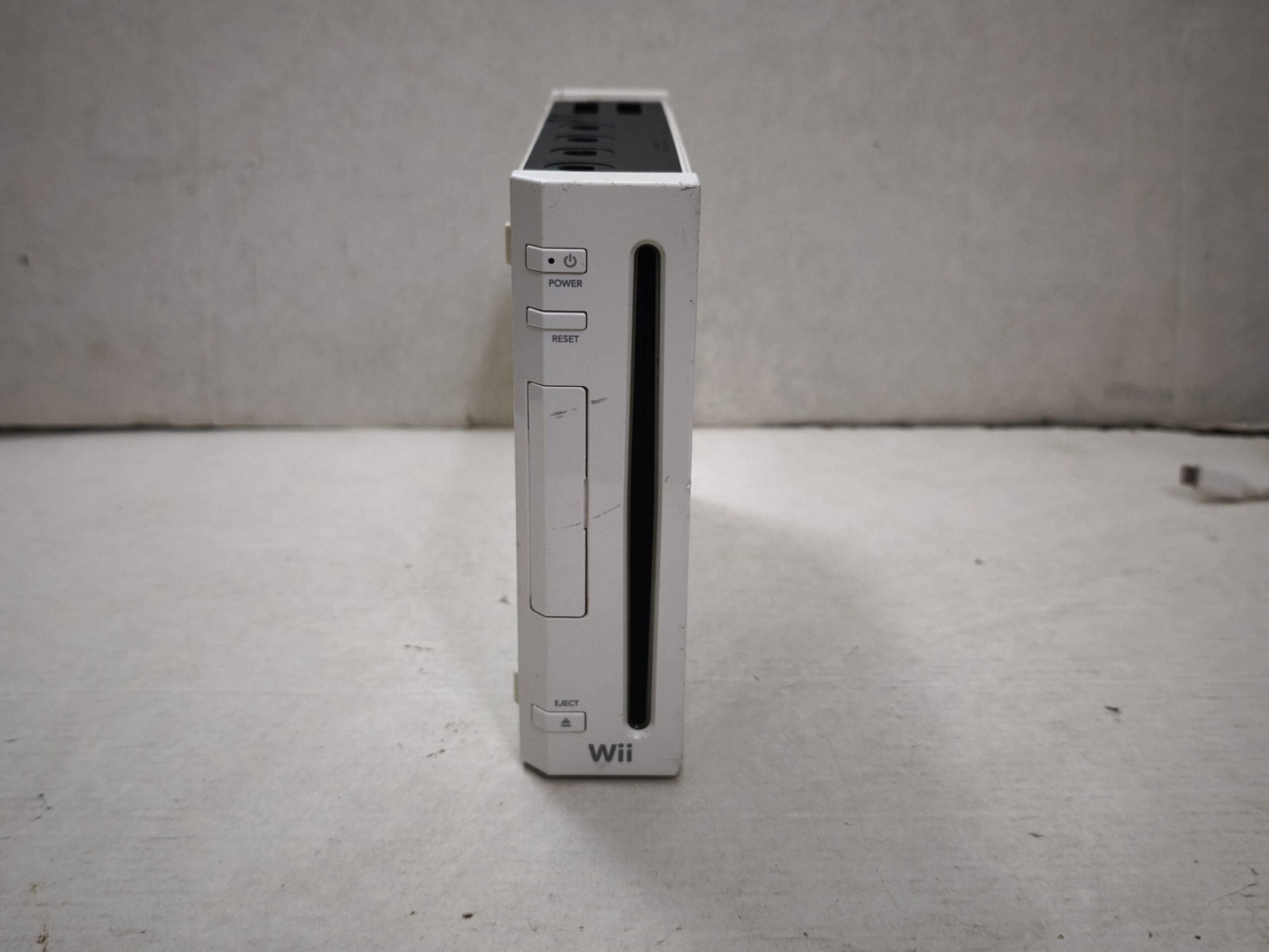 NINTENDO WII RVL-001 EUR PAL KONSOL BEYAZ (SADECE KONSOL)