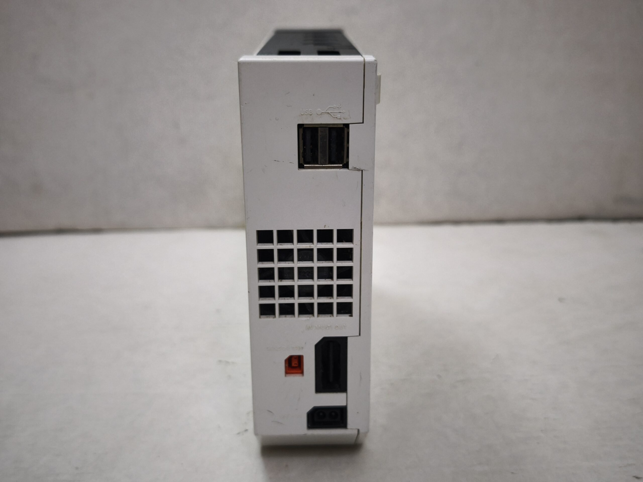 NINTENDO WII RVL-001 EUR PAL KONSOL BEYAZ (SADECE KONSOL) - Görsel 4