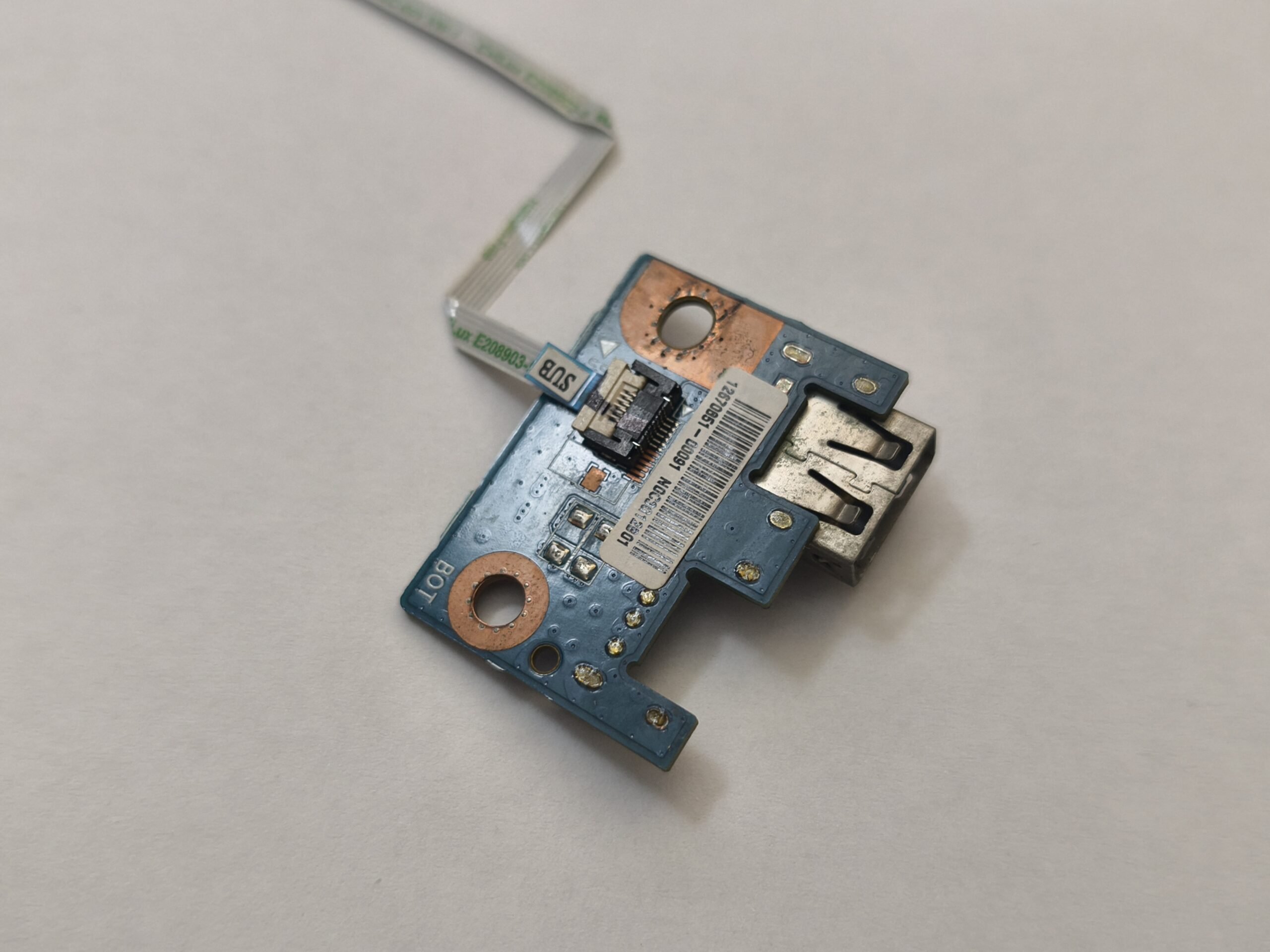 TOSHIBA L50-A 1FG ORJİNAL YAN USB PORT BORDU - Görsel 3