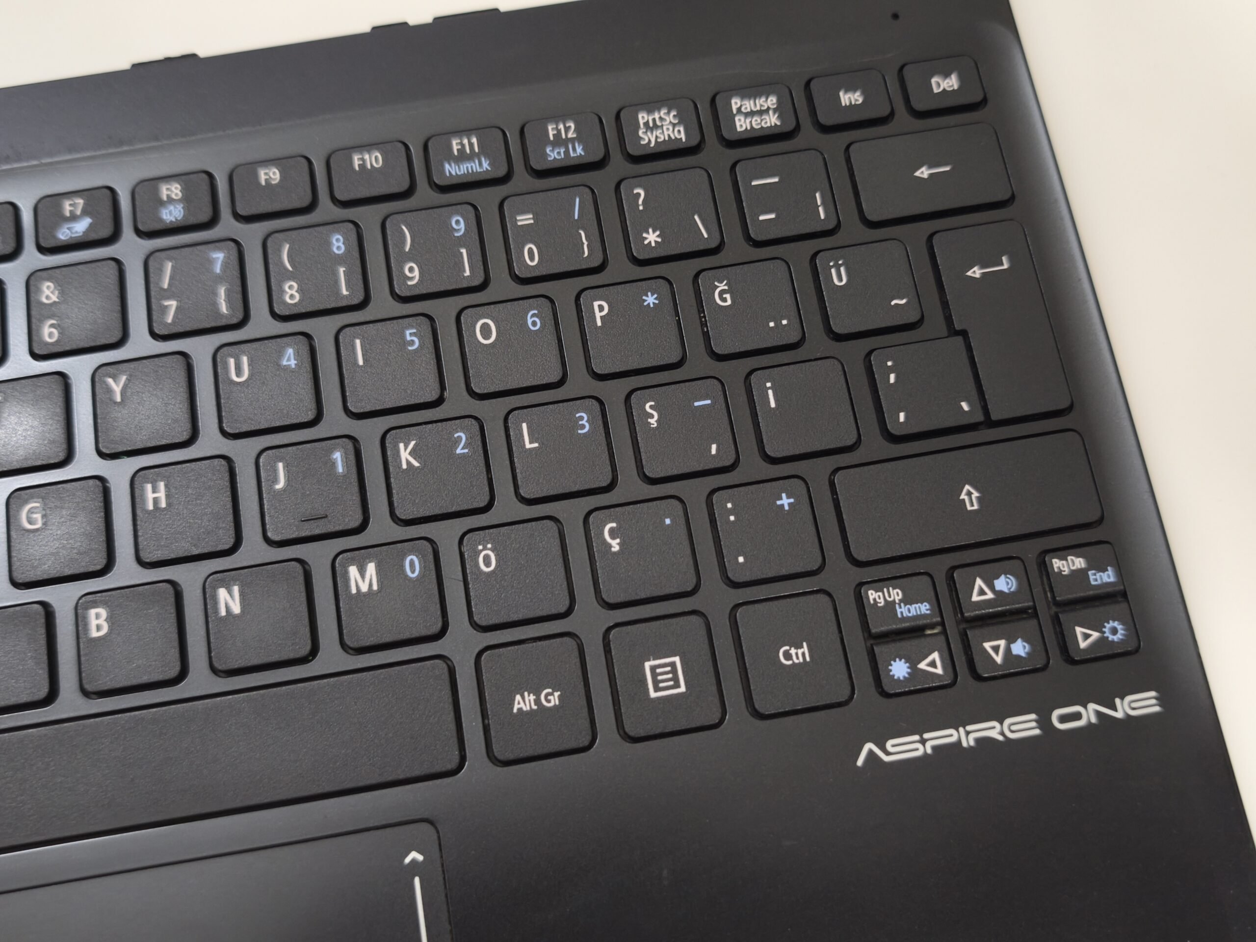 ACER ONE 725 ZHG ORJİNAL TÜRKÇE Q KLAVYELİ ÜST KASA - Görsel 2