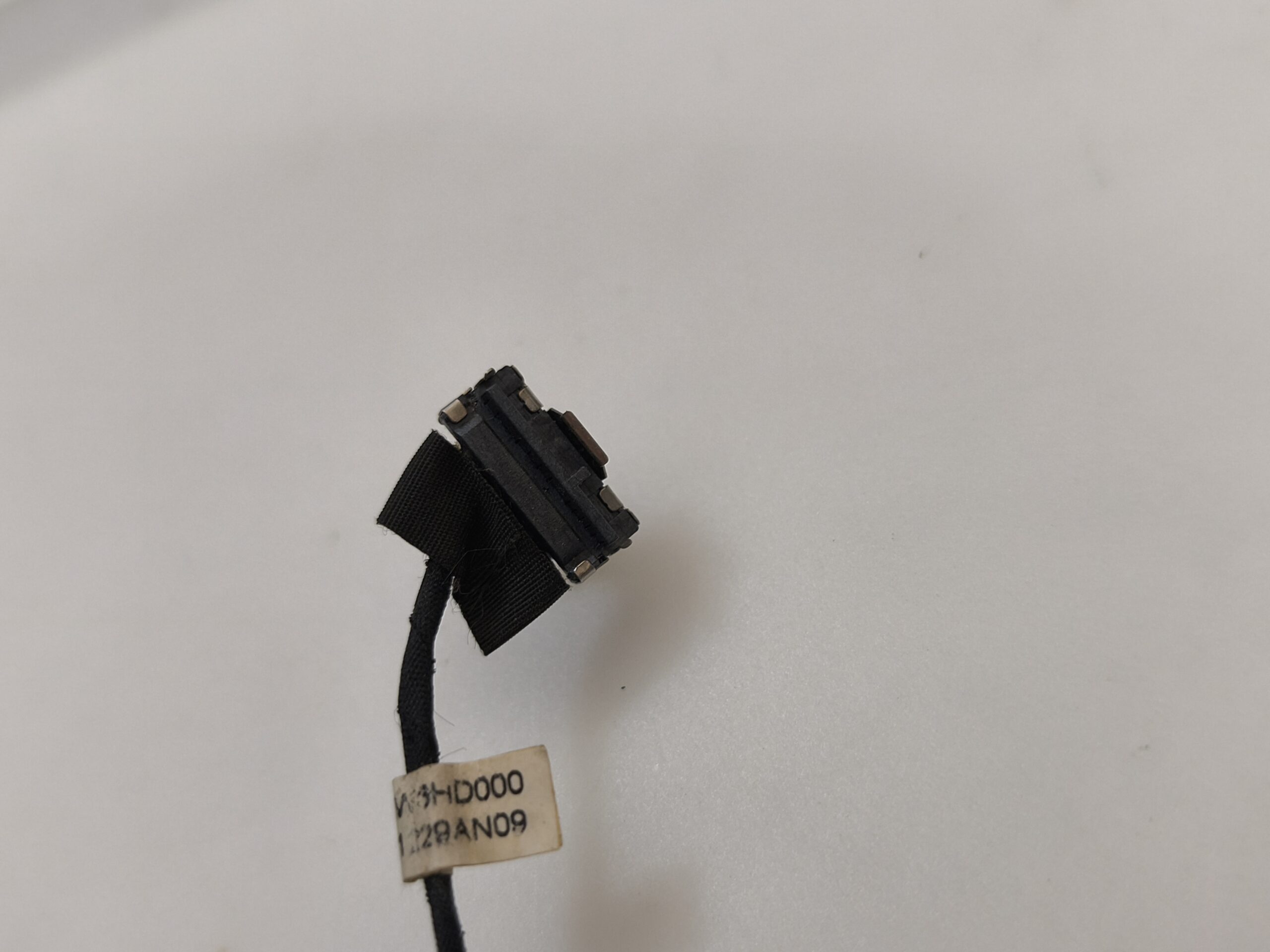 GRUNDIG 13M-GNB1450B1B8 ORJİNAL SATA HARDDİSK SOKET KONNEKTÖRÜ - Görsel 2