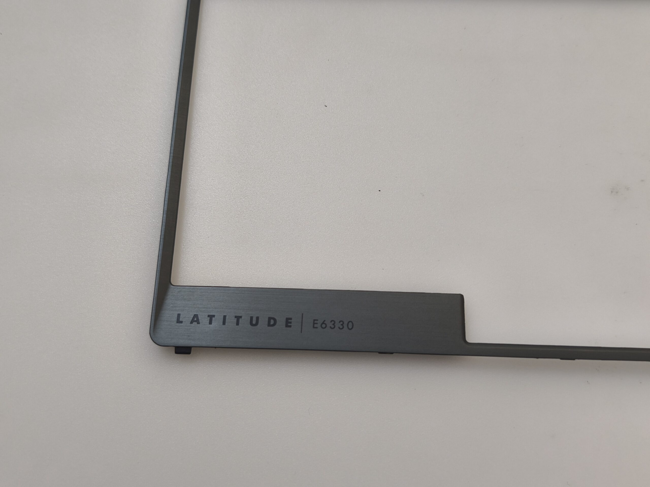 DELL LATITUDE E6330 ORJİNAL PLASTİK KLAVYE ÇERÇEVESİ - Görsel 7