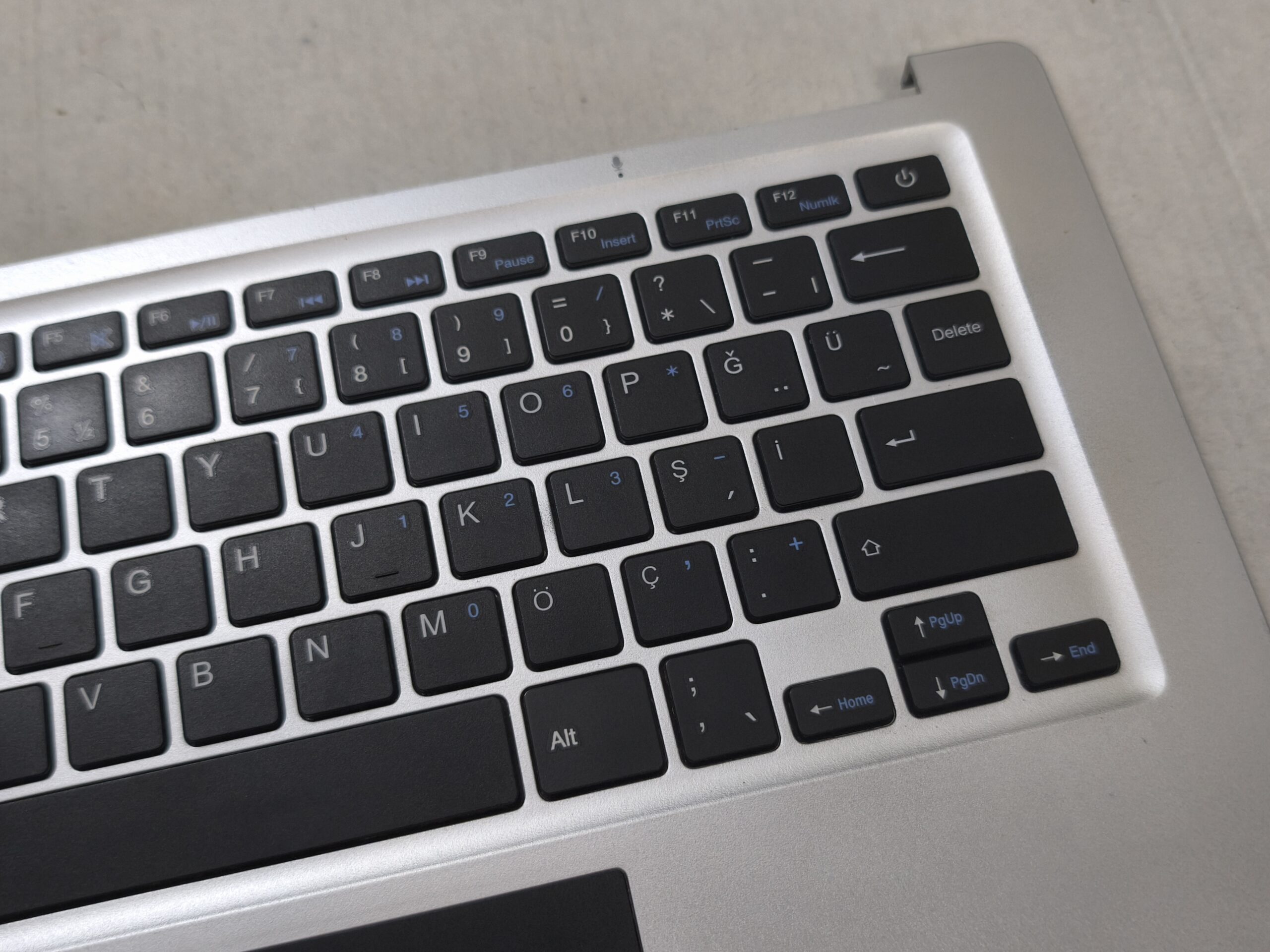 HOMETECH ALFA 450C ORJİNAL ÜST KASA TÜRKÇE Q KLAVYE TOUCHPAD - Görsel 3