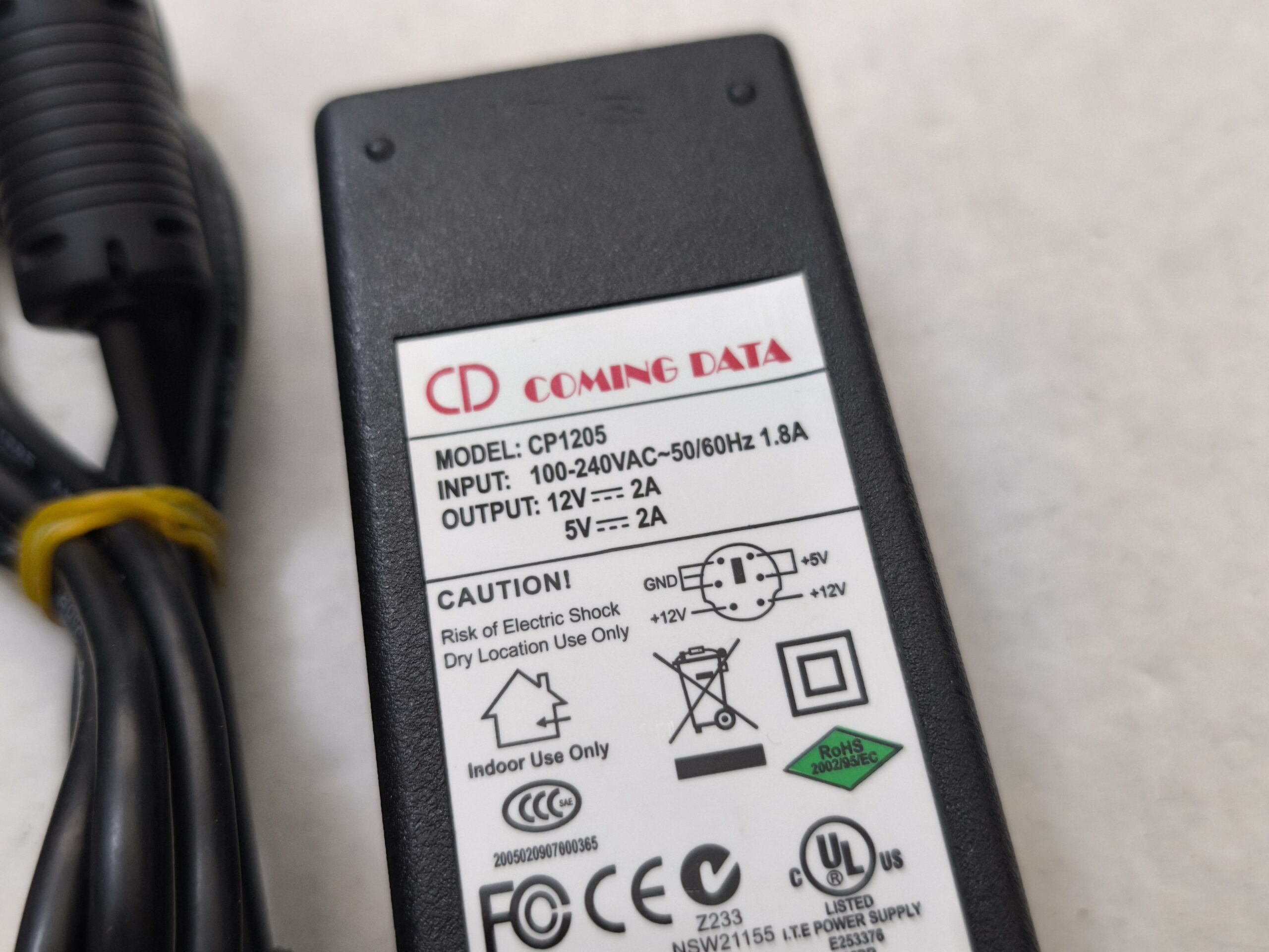 COMING DATA CP1205 12V 2A 5V 2A 6 PİN UÇ ADAPTÖR - Görsel 2